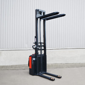 Фото Самоходный Штабелер OXLIFT BX1526E 2600 мм 1500 кг с платформой для оператора 4