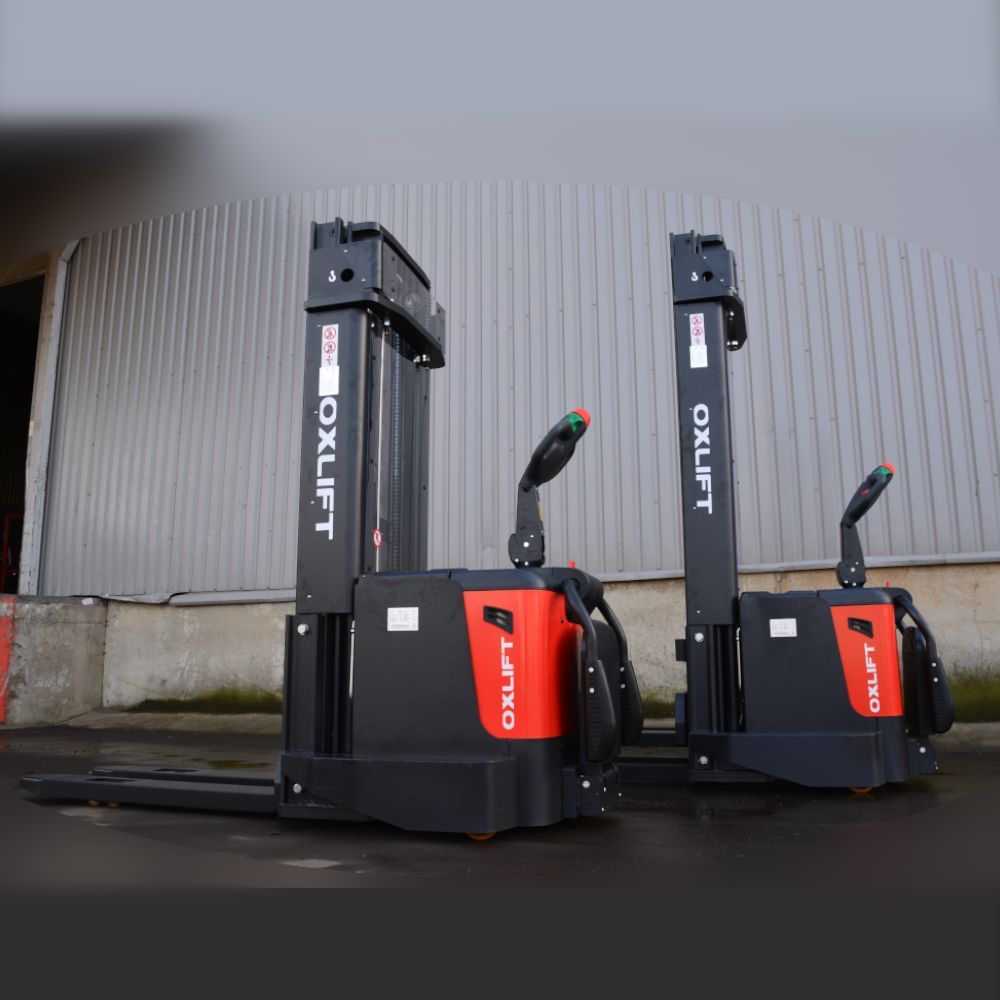 Фото Самоходный штабелер с платформой оператора OXLIFT Premium PS 1536 1500 кг 3.6 м 4