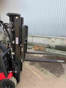 Фото Электропогрузчик Вилочный OXLIFT FE3D16N 4500 мм 1600 кг SS Li-ion АКБ 80V/150Ah, з/у 80V/35A 4